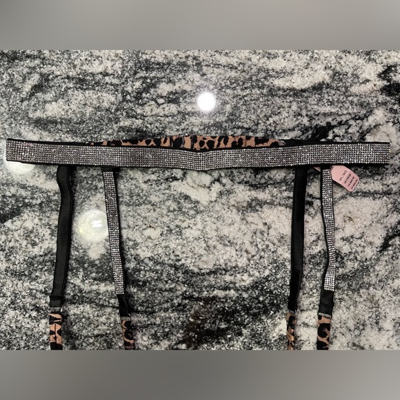 Victoria’s Secret Garter Belt Cheetah Print M/L - Picture 5 of 12